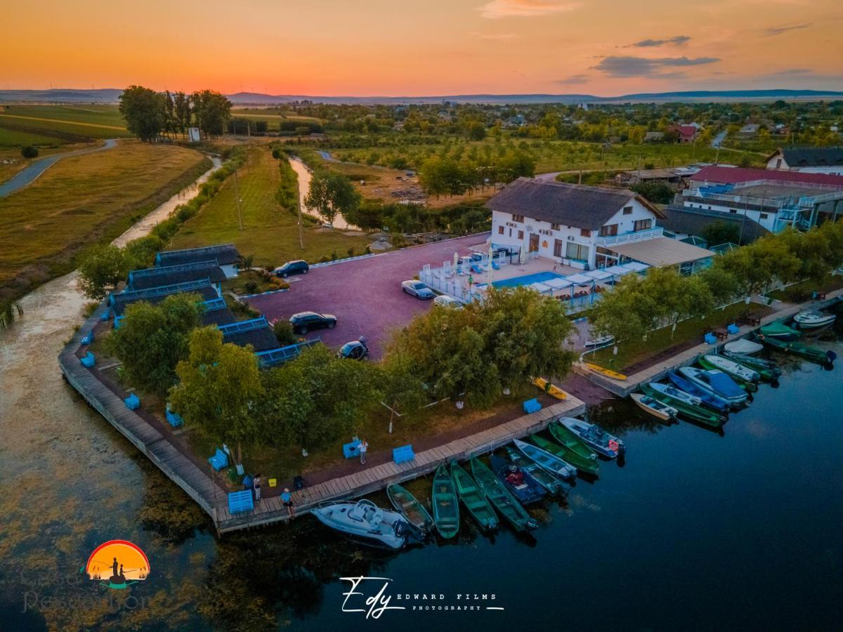 ホテル Casa Pescarilor Lunca  エクステリア 写真